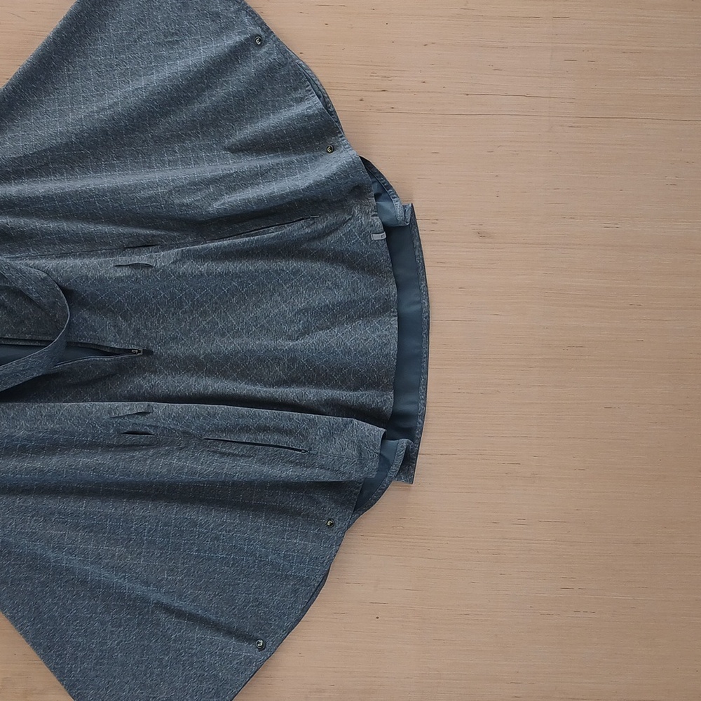 Novara poncho - Picture 8 of 10